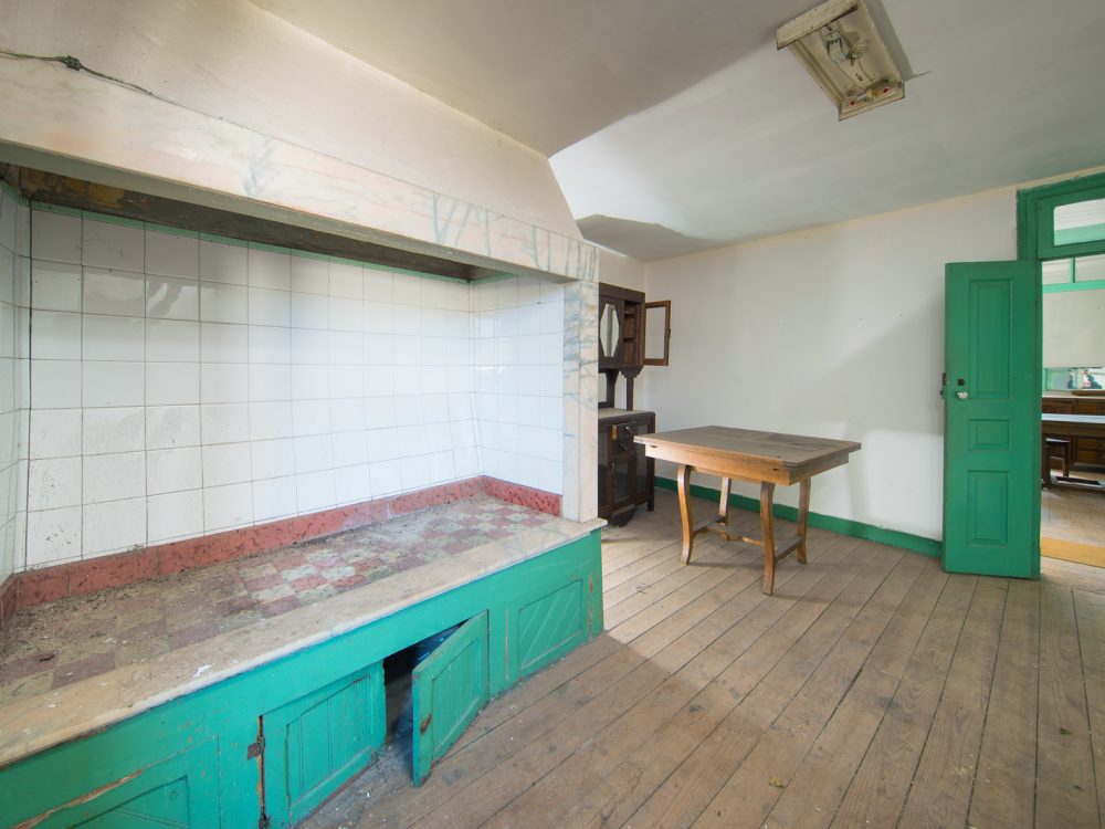 (112)