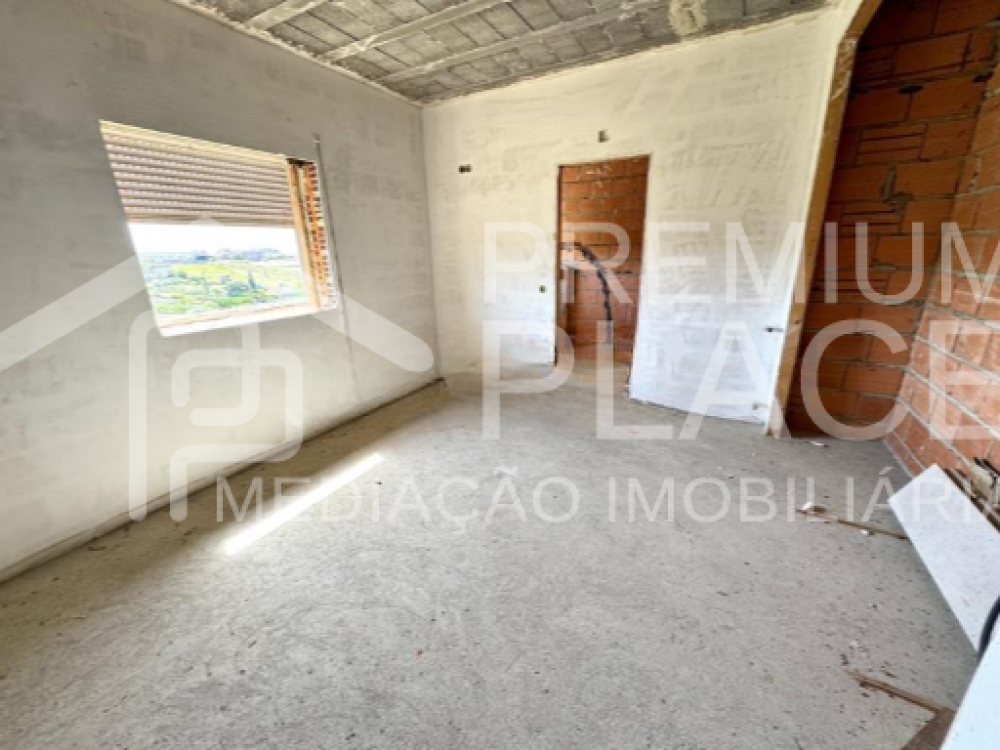 Captura de ecrã 2025-10-06 154146_cleanup