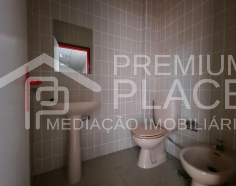 Captura de ecrã 2025-10-06 181240_cleanup