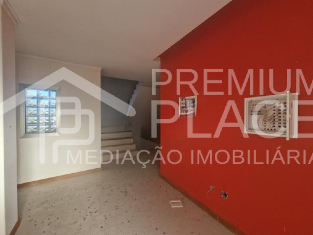 Captura de ecrã 2025-10-06 183024_cleanup