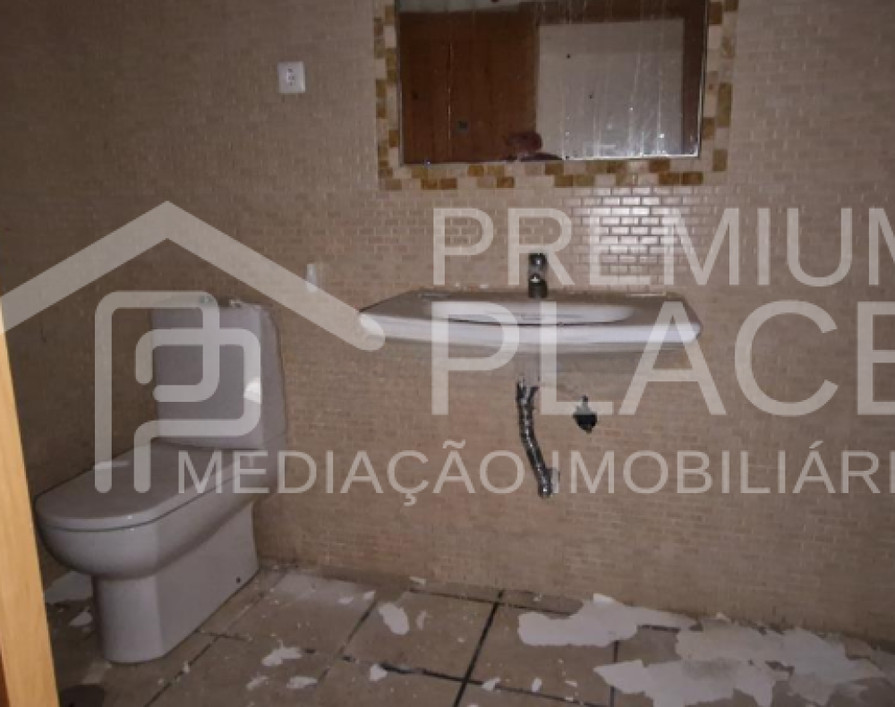 Captura de ecrã 2025-10-07 115950_cleanup (1)