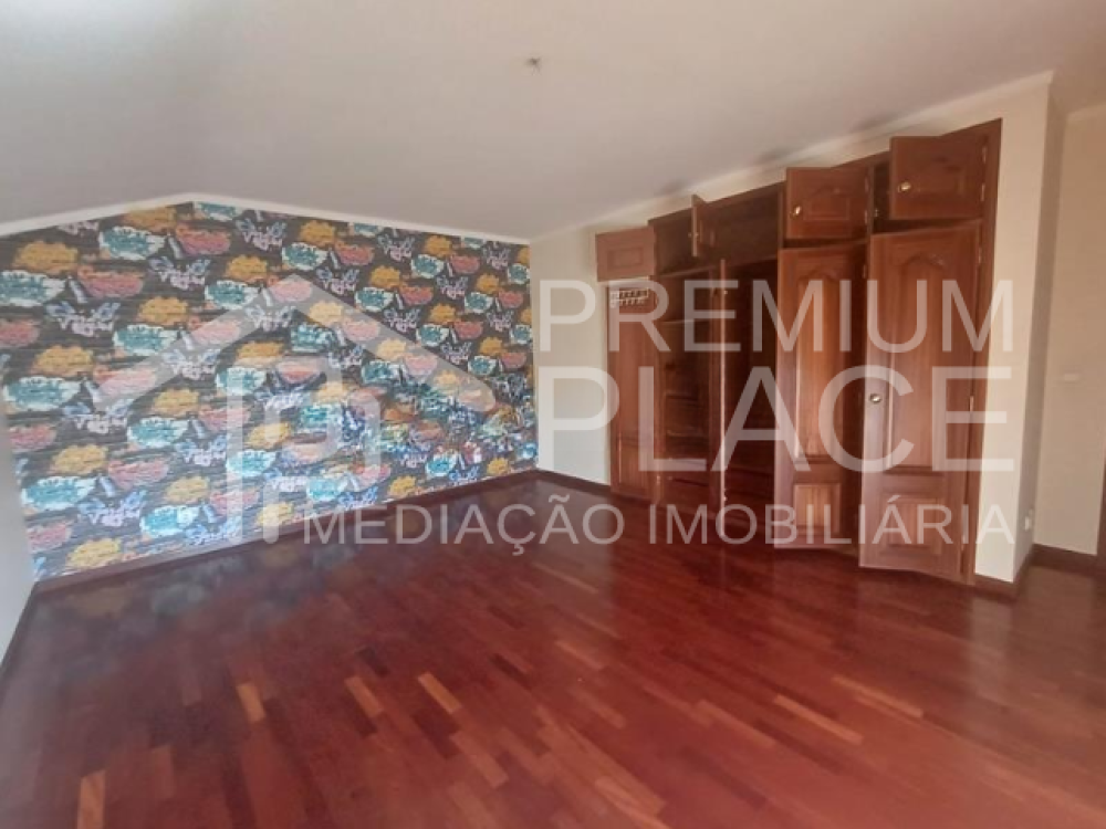 Captura de ecrã 2025-10-09 112149_cleanup