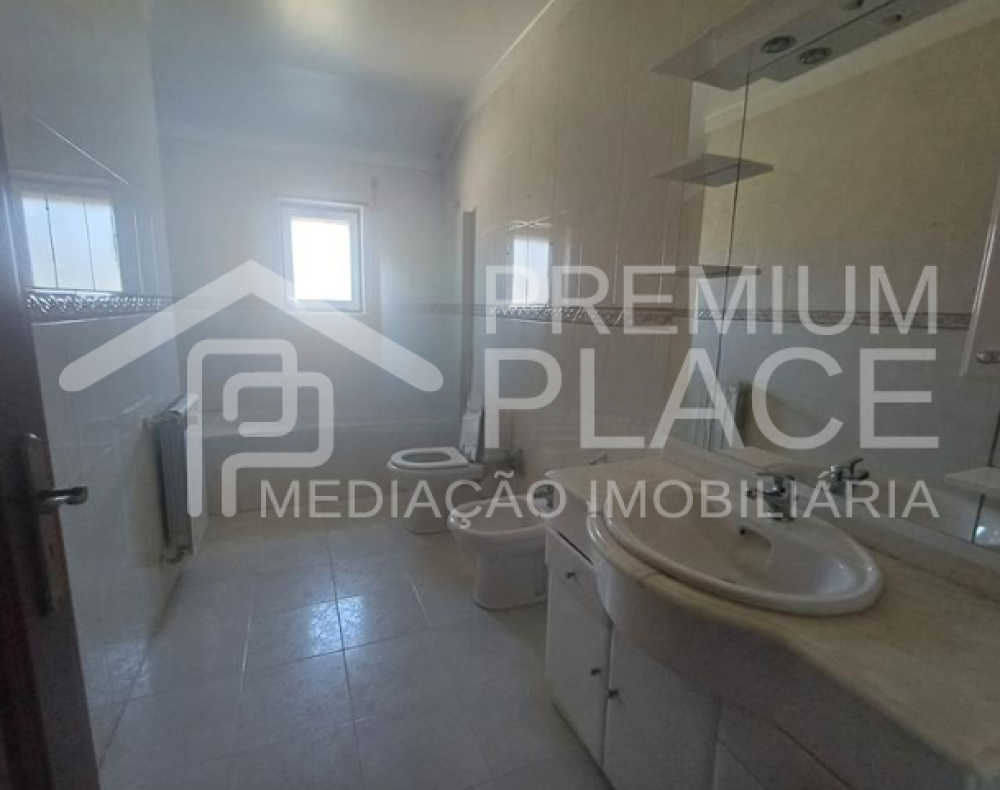 Captura de ecrã 2025-10-09 112158_cleanup