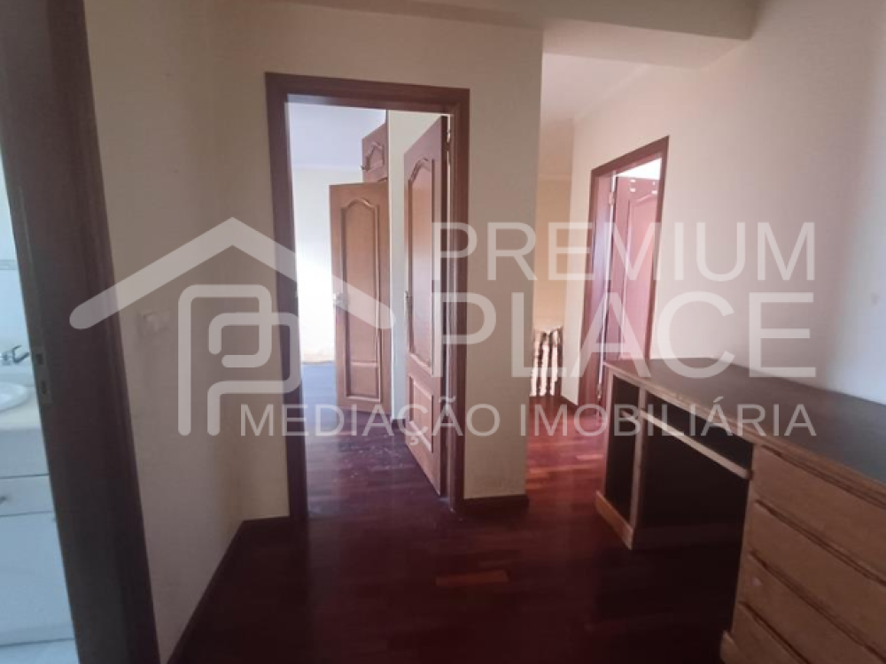 Captura de ecrã 2025-10-09 112204_cleanup