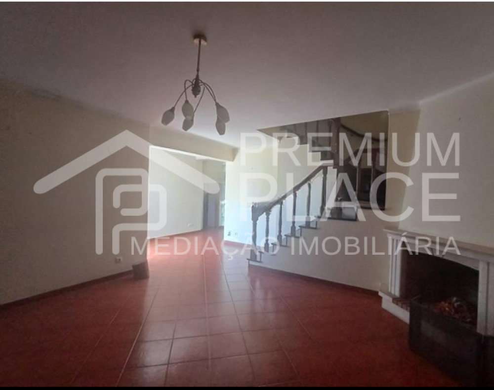 Captura de ecrã 2025-10-09 112233_cleanup