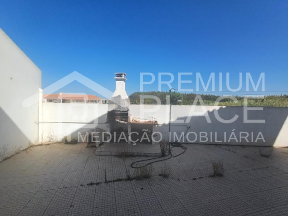 Captura de ecrã 2025-10-09 112241_cleanup