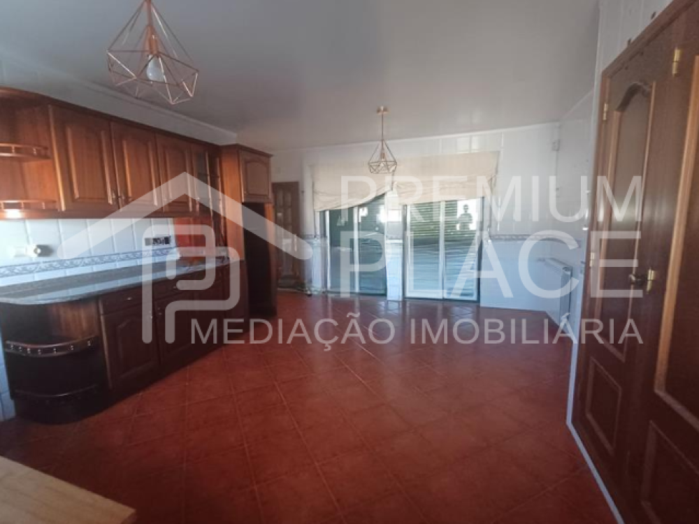 Captura de ecrã 2025-10-09 112248_cleanup