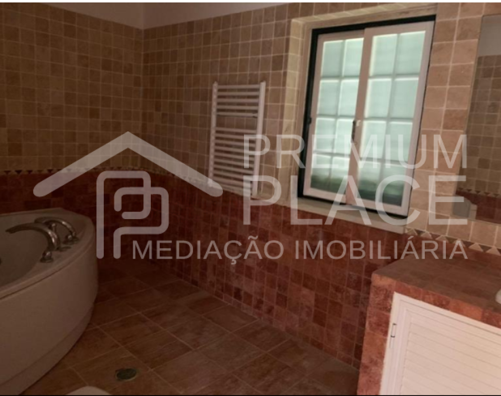 Captura de ecrã 2025-10-09 115008_cleanup