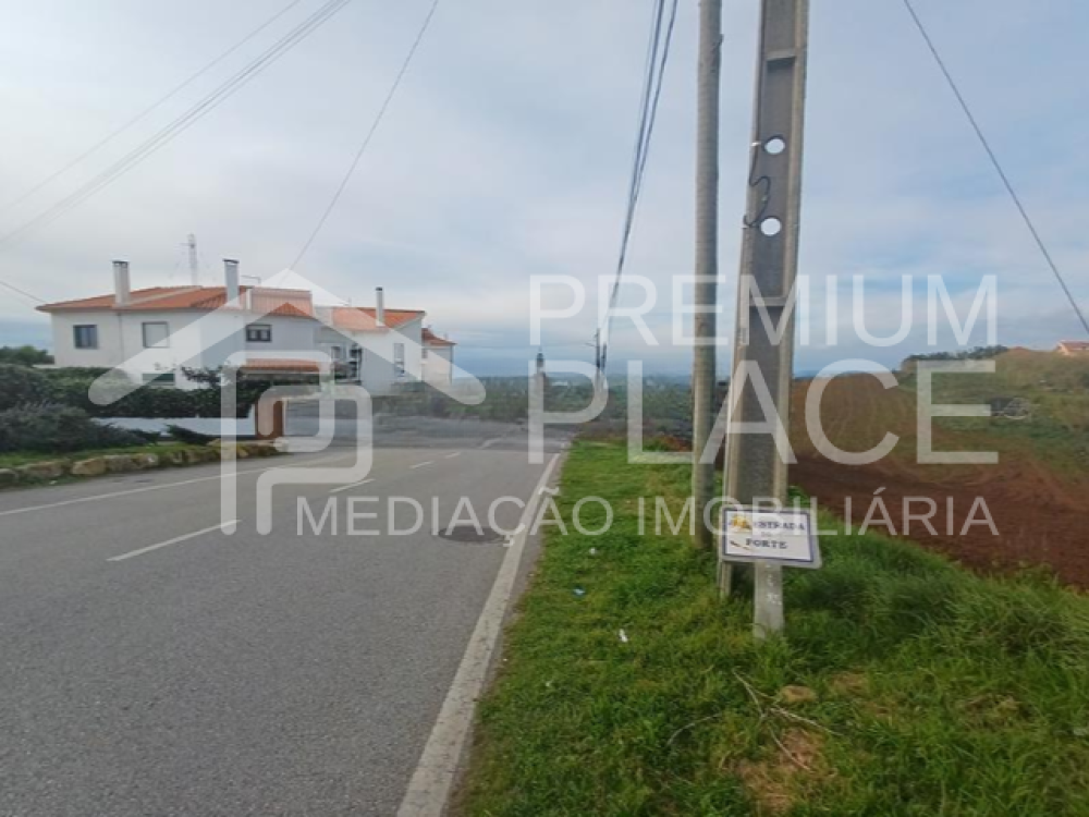 Captura de ecrã 2025-10-09 121809_cleanup