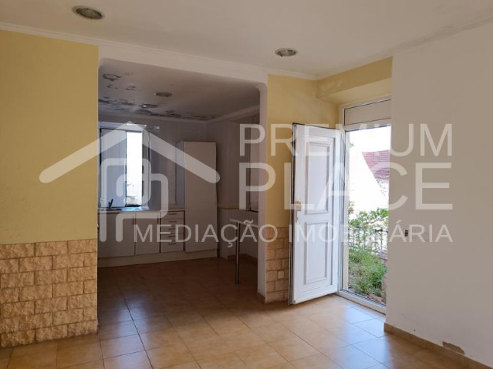 Captura de ecrã 2025-10-09 122339_cleanup