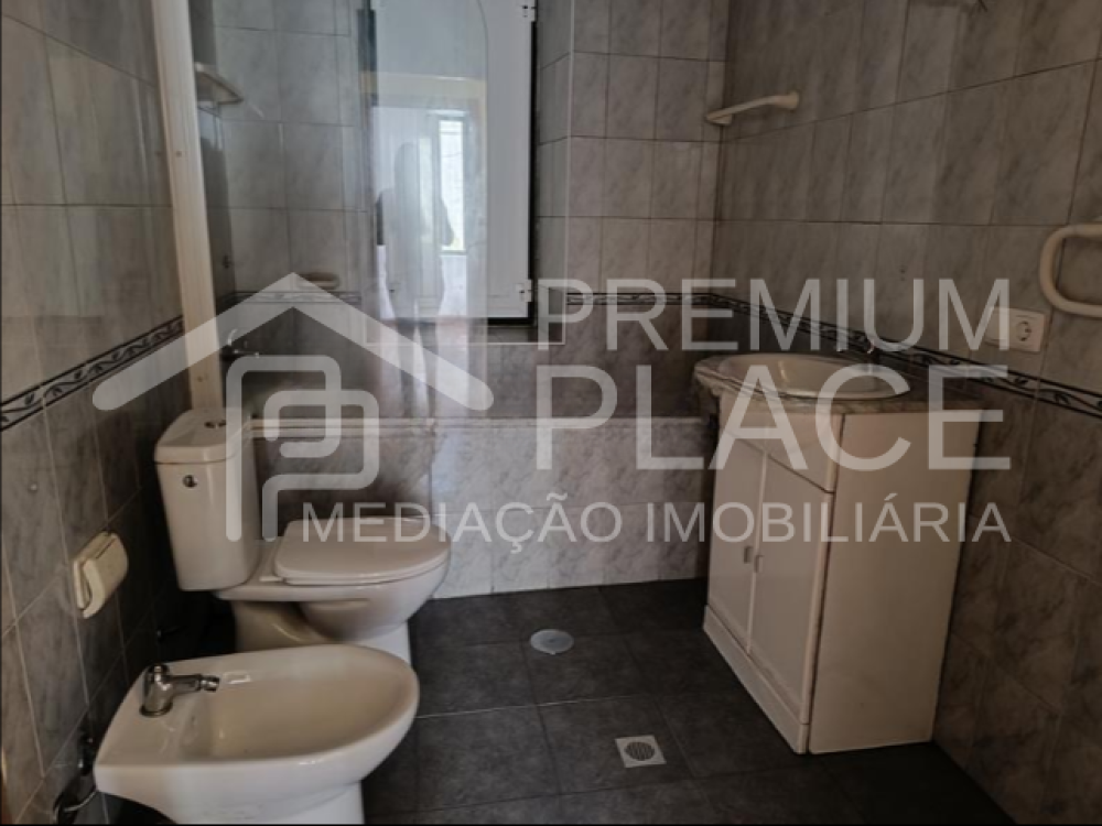 Captura de ecrã 2025-10-09 122353_cleanup