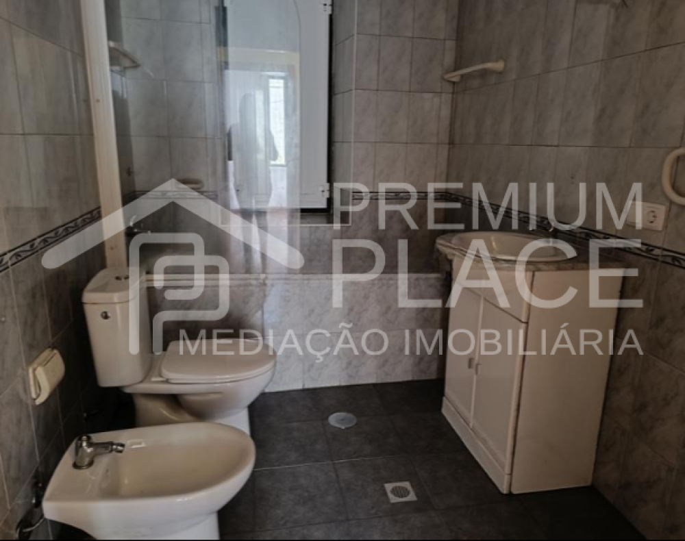 Captura de ecrã 2025-10-09 122353_cleanup