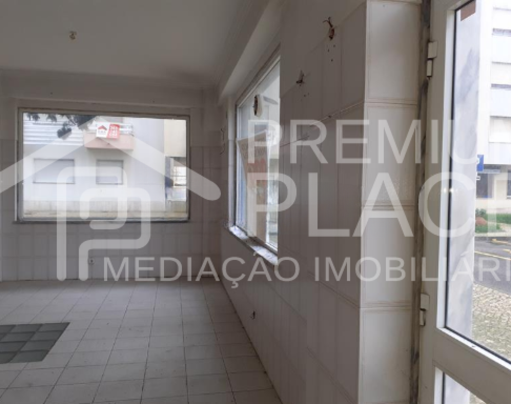 Captura de ecrã 2025-10-09 182331_cleanup