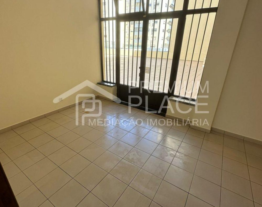 WhatsApp-Image-2024-08-20-at-13.59.35-2-900x1200